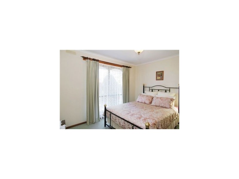 4/10 Chatham Close, Bell Post Hill VIC 3215