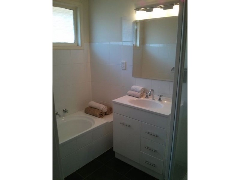 3 Liston Street, Bell Post Hill VIC 3215