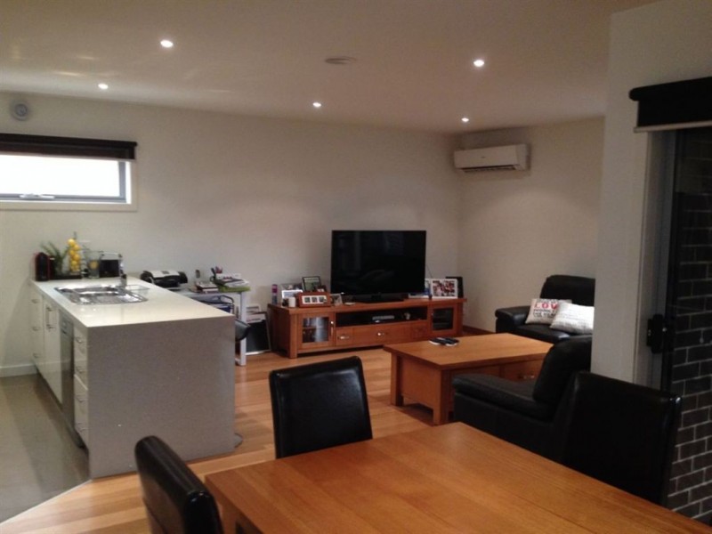 1/92 Darriwill Street, Bell Post Hill VIC 3215