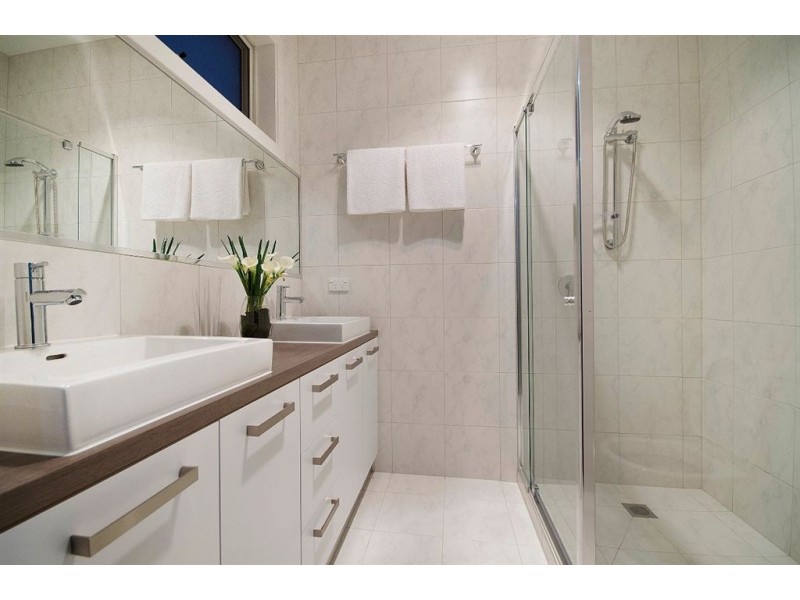 4/22 Myrtle Grove, North Shore VIC 3214