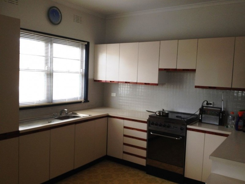 43 Heather Street, Hamlyn Heights VIC 3215