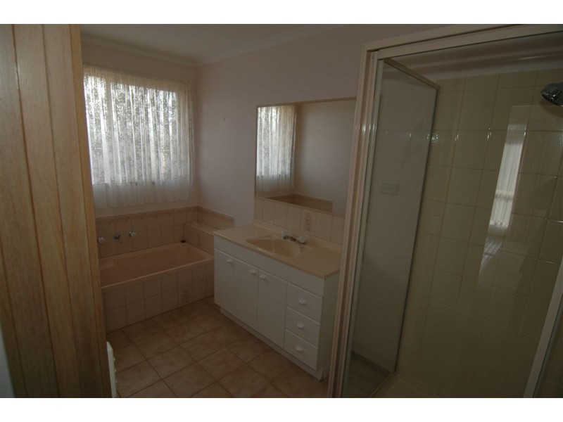 3/36 Mulquiney Crescent, Highton VIC 3216