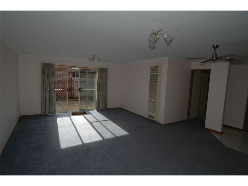 3/36 Mulquiney Crescent, Highton VIC 3216