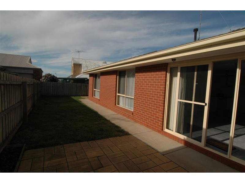 3/36 Mulquiney Crescent, Highton VIC 3216