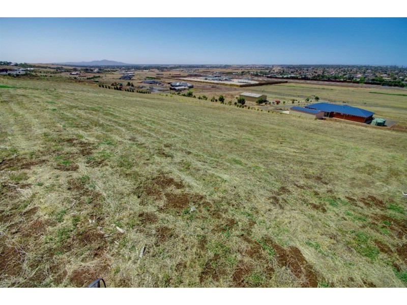 20 Neretva Place, Lovely Banks VIC 3221