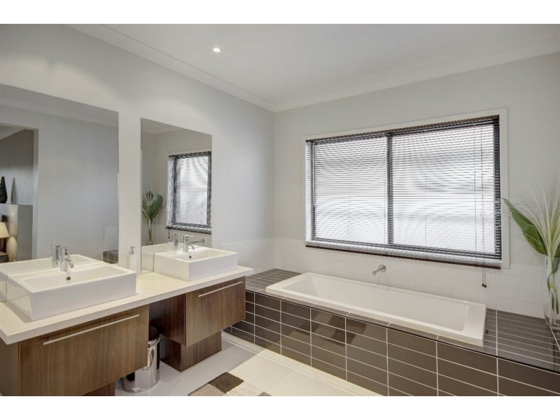 47 Bellnore Drive, Norlane VIC 3214