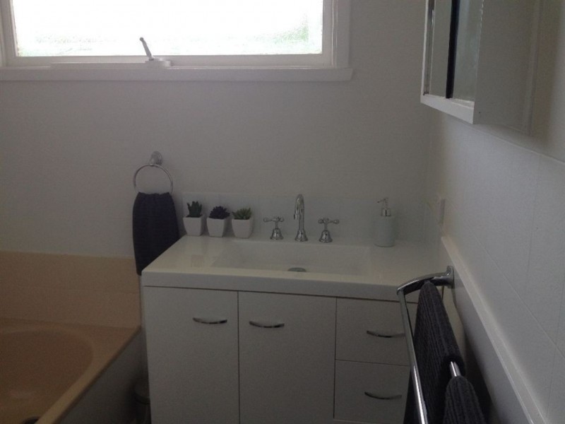 6 Fryers Road, Highton VIC 3216