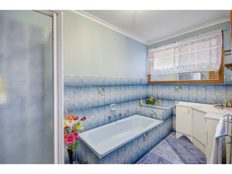 9 Hedgeley Road, Bell Park VIC 3215