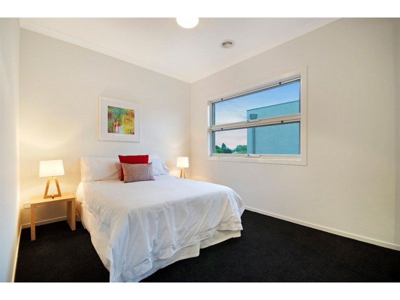 1/22 Myrtle Grove, North Shore VIC 3214