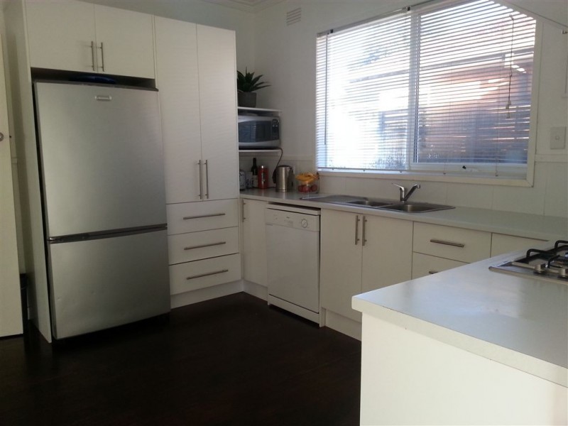 1/14 Waiora Avenue, Hamlyn Heights VIC 3215