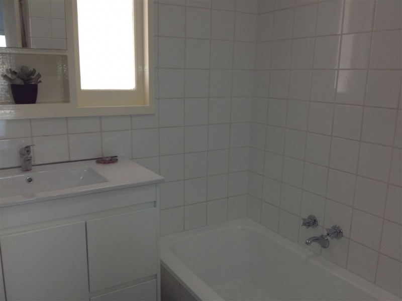 1/14 Waiora Avenue, Hamlyn Heights VIC 3215