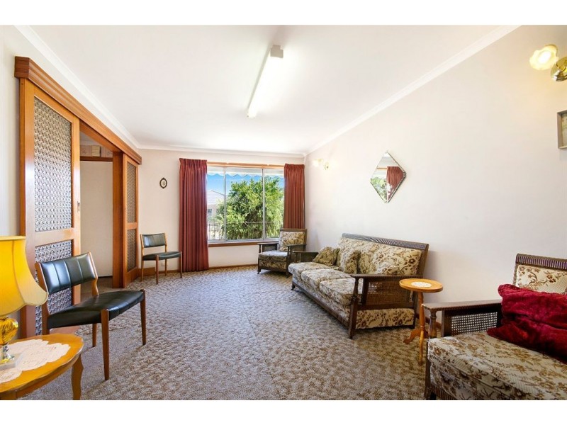 9 Dalmont Crescent, Norlane VIC 3214