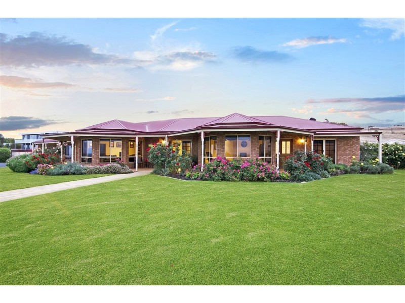 90 Viewbank Rise, Lovely Banks VIC 3221