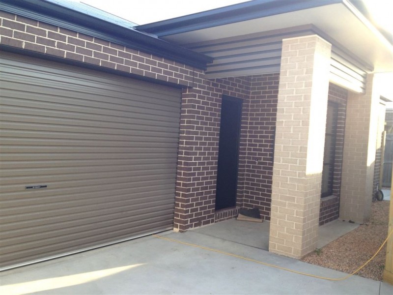 2/21 Deakin Street, Bell Park VIC 3215