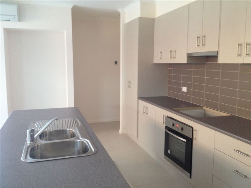 2/21 Deakin Street, Bell Park VIC 3215