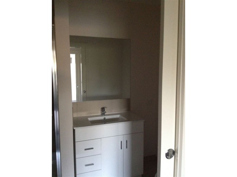 2/21 Deakin Street, Bell Park VIC 3215