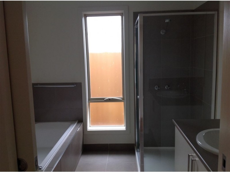 2/43 Yaraan Street, Bell Park VIC 3215