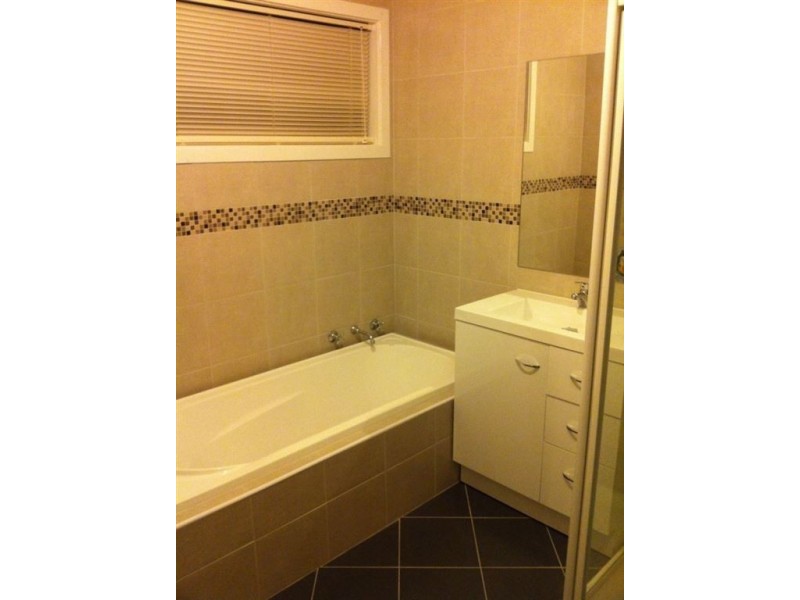 15 Walsgott Street, North Geelong VIC 3215