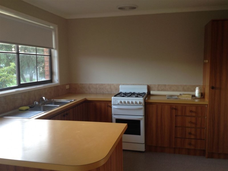 1/30 Leila Crescent, Bell Post Hill VIC 3215