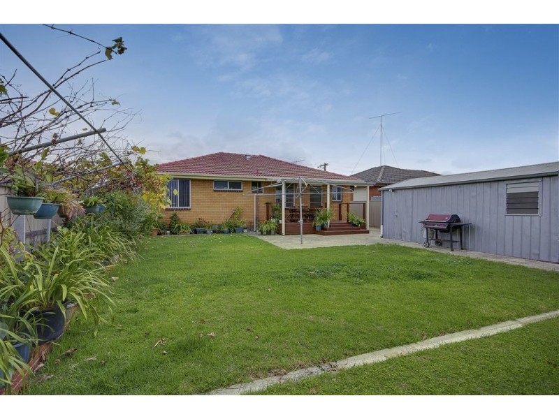 12 Korumburra Close, Norlane VIC 3214