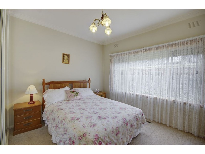 40 Yaraan Street, Bell Park VIC 3215