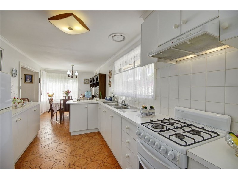 23 Atami Crescent, Corio VIC 3214