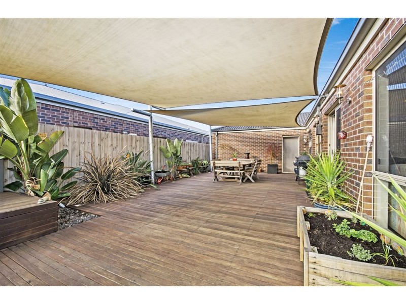 2 Geraghty Court, Lovely Banks VIC 3221