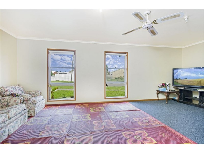 15 English Court, Corio VIC 3214