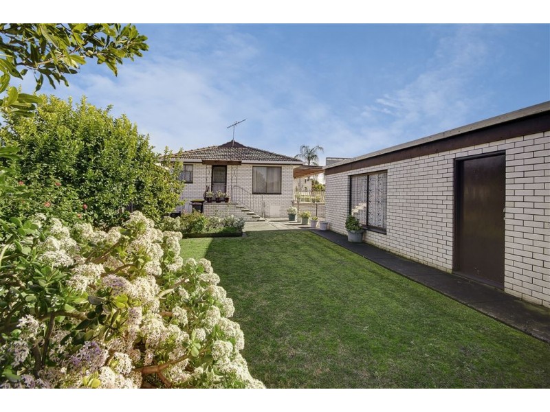 13 Wellwood Avenue, Norlane VIC 3214