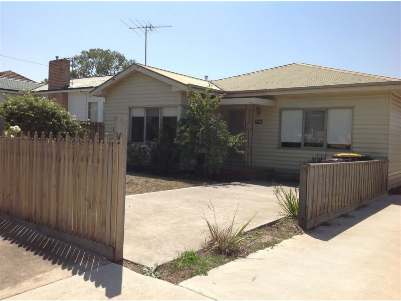 18 June Ave, Hamlyn Heights VIC 3215