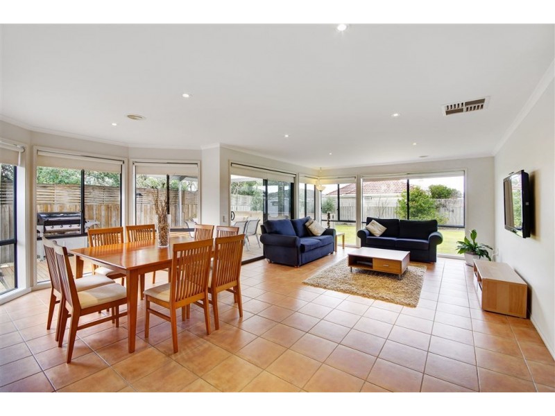 3 Sherman Court, Lovely Banks VIC 3221
