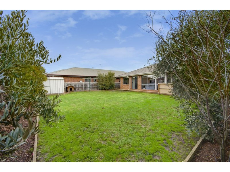 3 Sherman Court, Lovely Banks VIC 3221