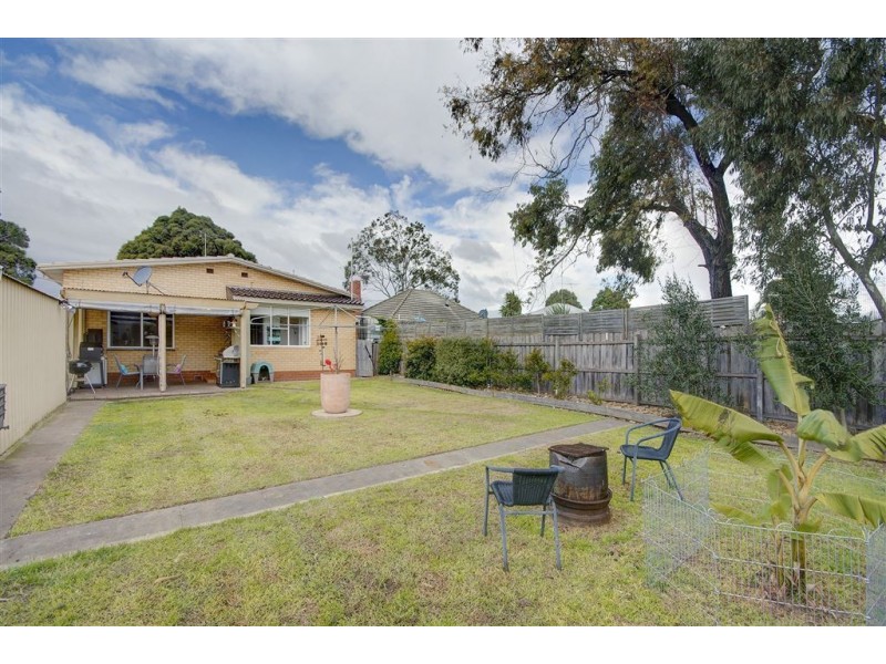 5 Maple Crescent, Bell Park VIC 3215