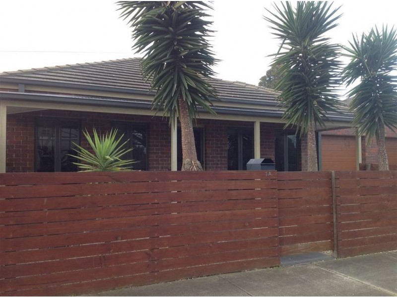 1a Pine Avenue, North Shore VIC 3214