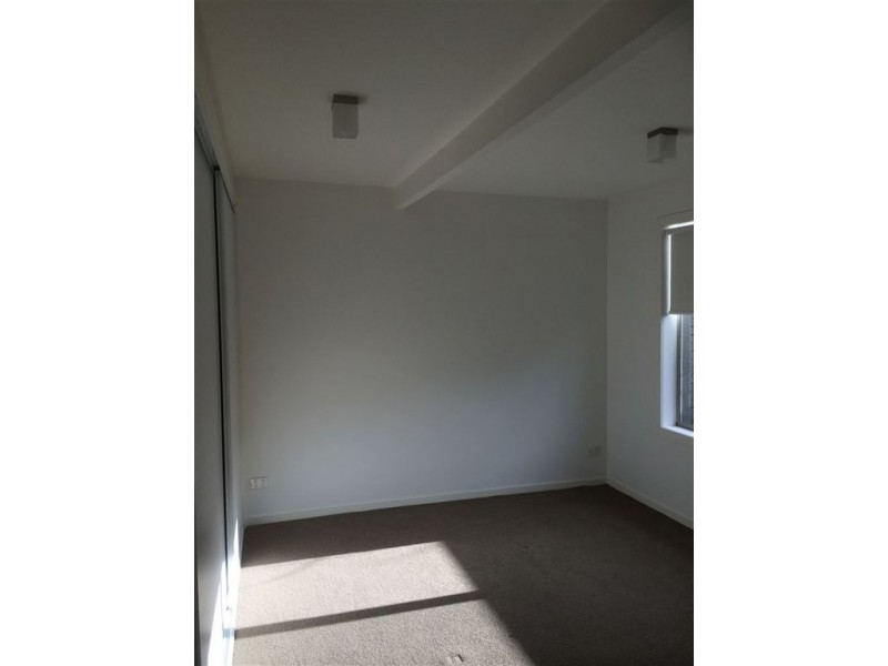 2 436 Ryrie Street, East Geelong VIC 3219