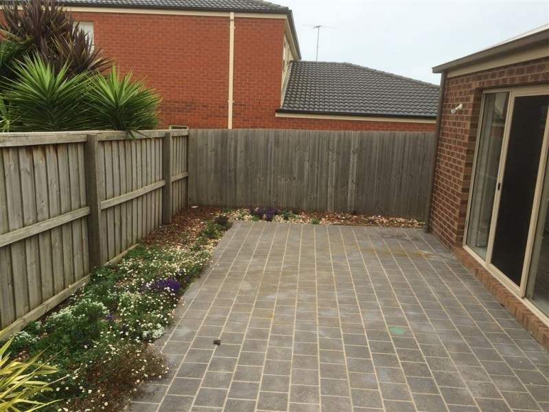 2/23 Ralph Court, Bell Park VIC 3215