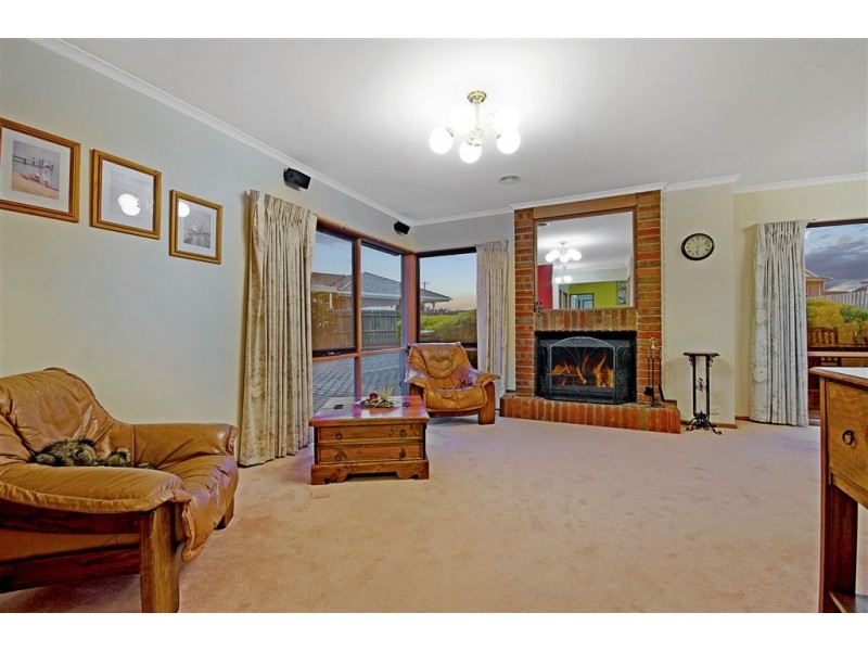 20 Nanworen Crescent, Bell Park VIC 3215