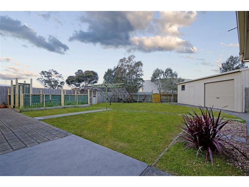 20 Nanworen Crescent, Bell Park VIC 3215