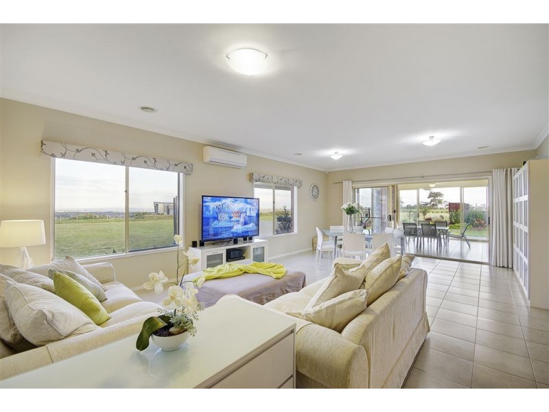 325 Tower Hill Drive, Lovely Banks VIC 3221