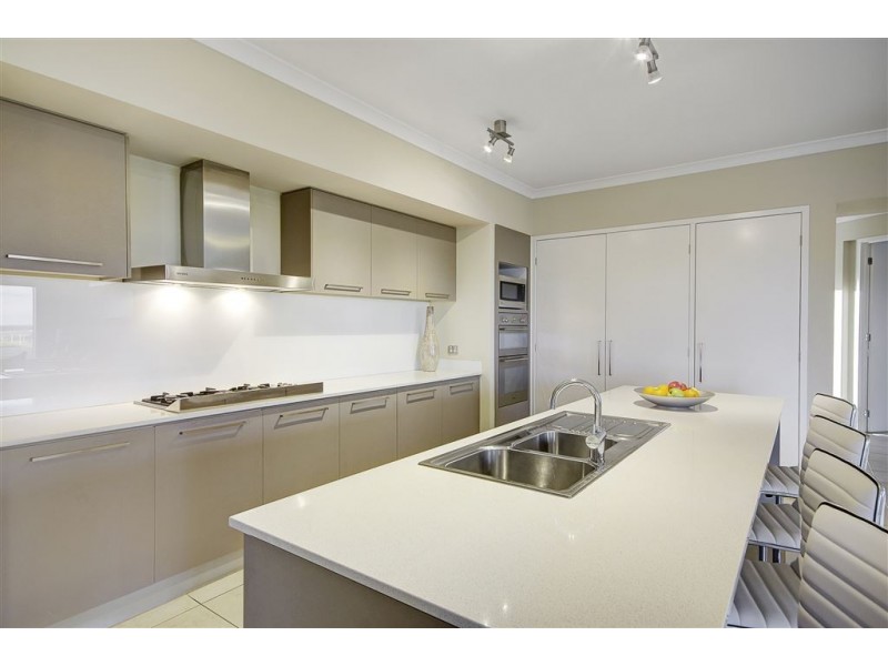 325 Tower Hill Drive, Lovely Banks VIC 3221