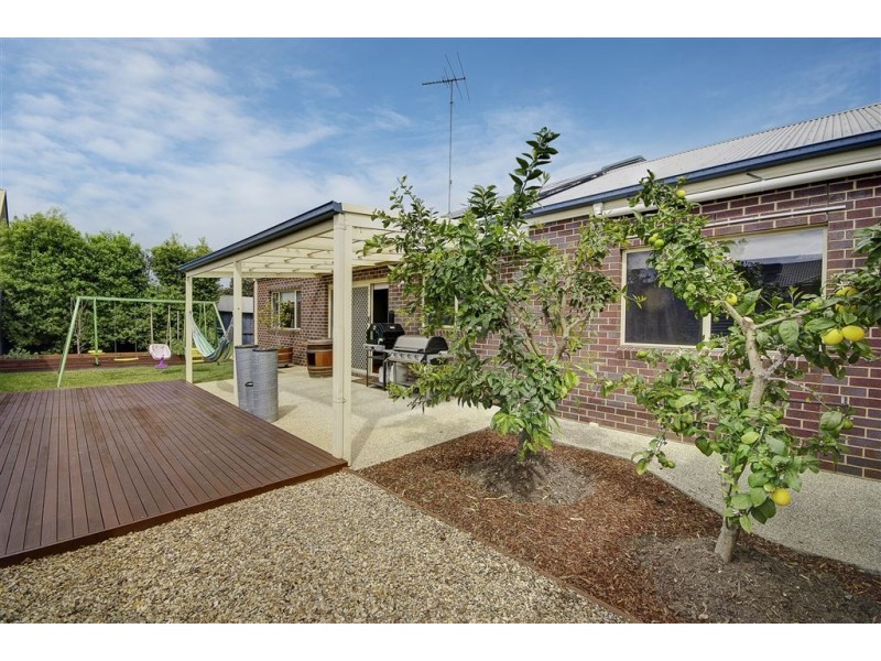 30 Hedgeley Road, Bell Park VIC 3215
