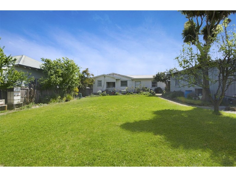 2 Torquay Road, Belmont VIC 3216