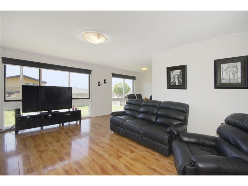 61 Newton Avenue, Bell Post Hill VIC 3215