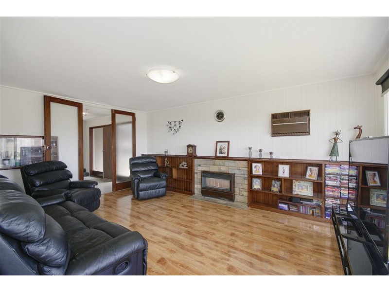 61 Newton Avenue, Bell Post Hill VIC 3215