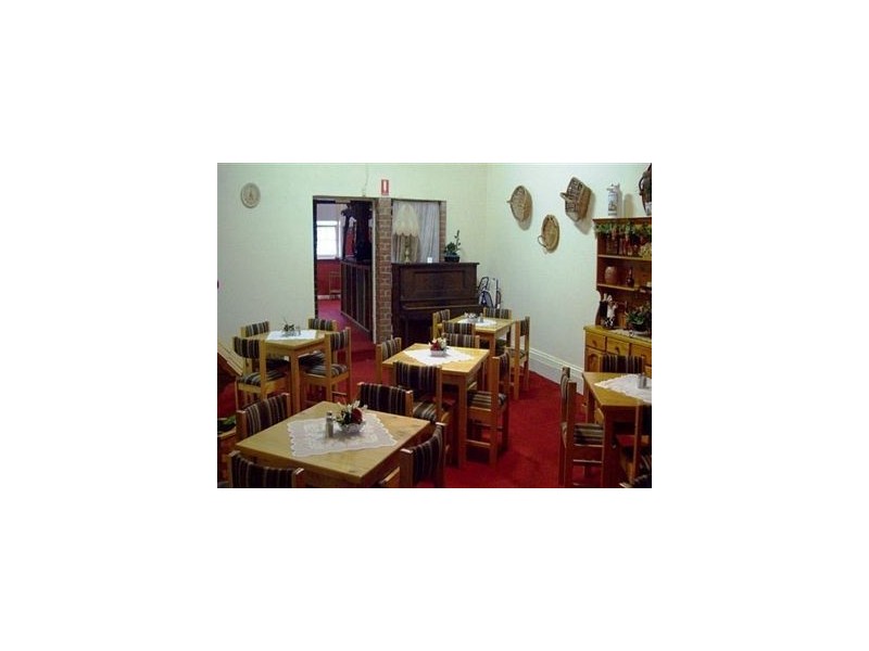 8 Terminus Street, Hoyleton SA 5453