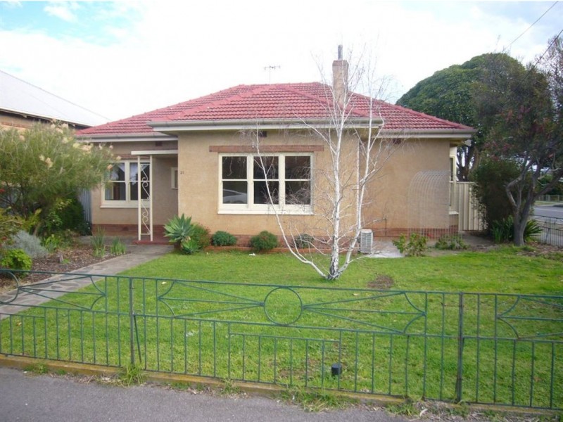 21 Seaview Road, Victor Harbor SA 5211