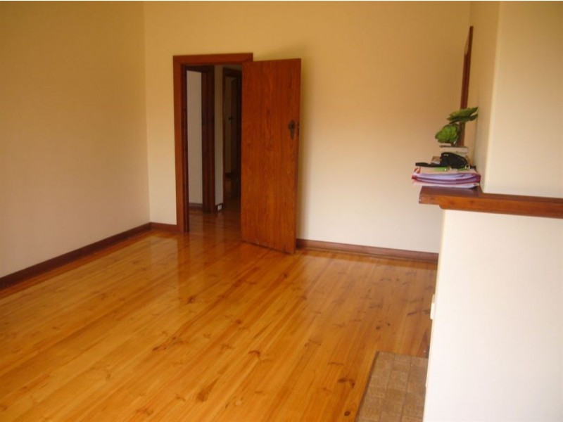 21 Seaview Road, Victor Harbor SA 5211