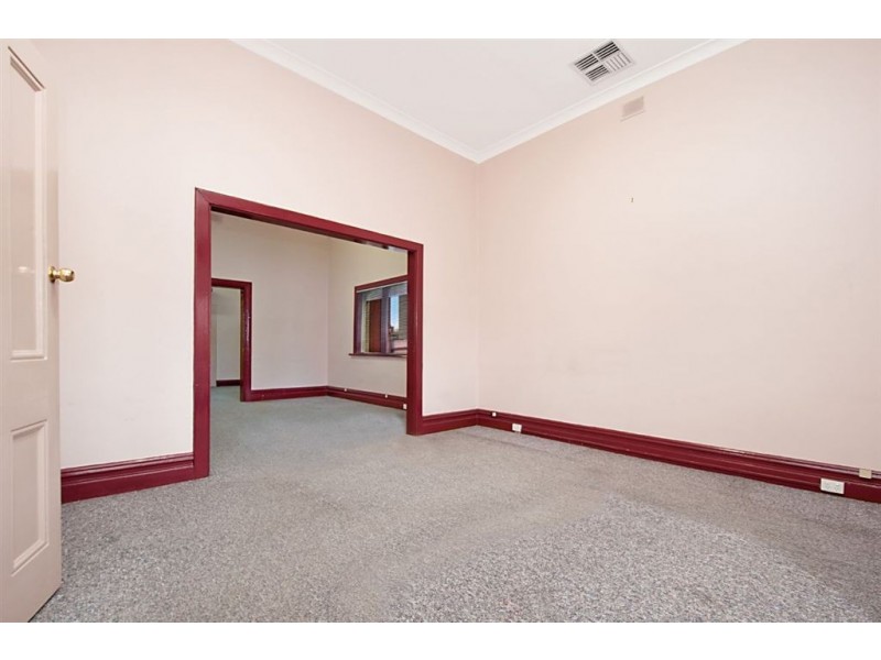 8 Croydon Road, Keswick SA 5035