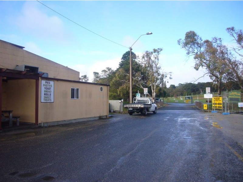 102 Main Road, Yankalilla SA 5203