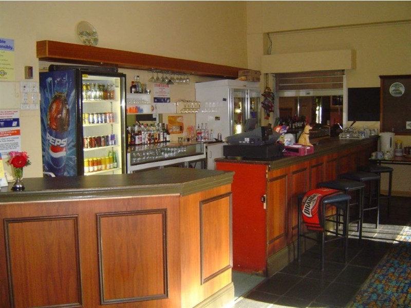 1 Minlaton Road, Yorketown SA 5576